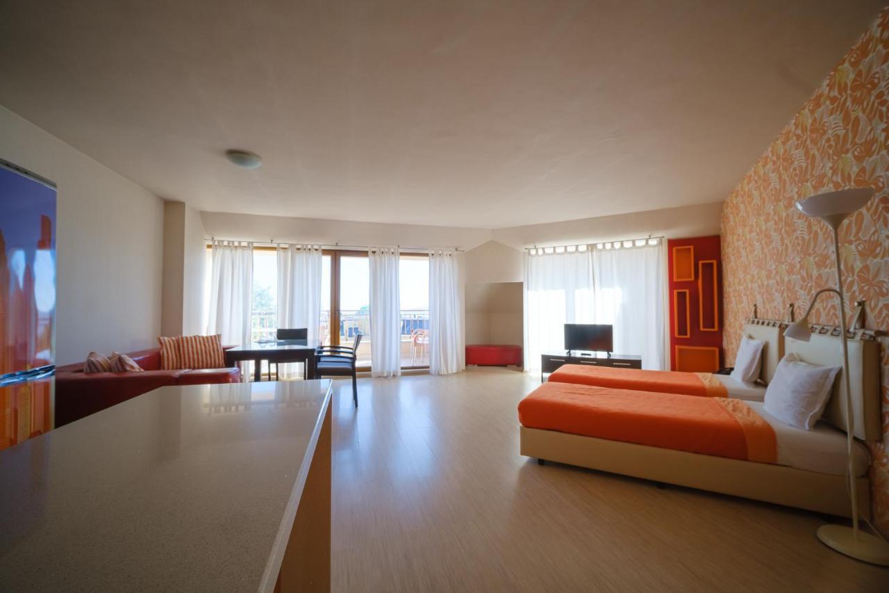 Family Hotel Classic Warna Exterior foto