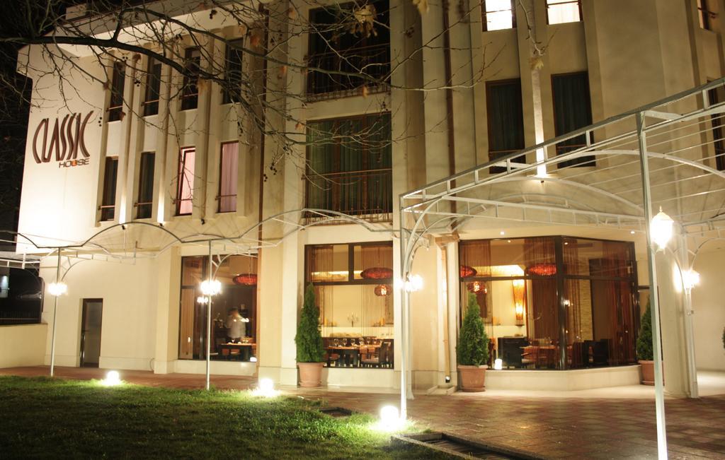 Family Hotel Classic Warna Exterior foto